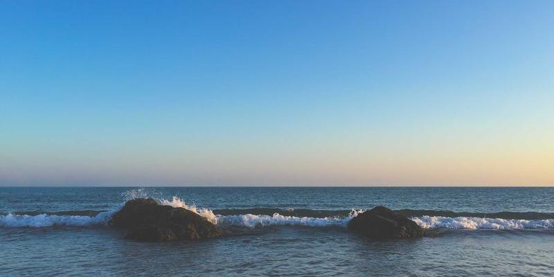 广东攻略：珠江夜游邂逅城市天际线，打卡广州塔、海心桥与琶醍酒吧街的现代风情